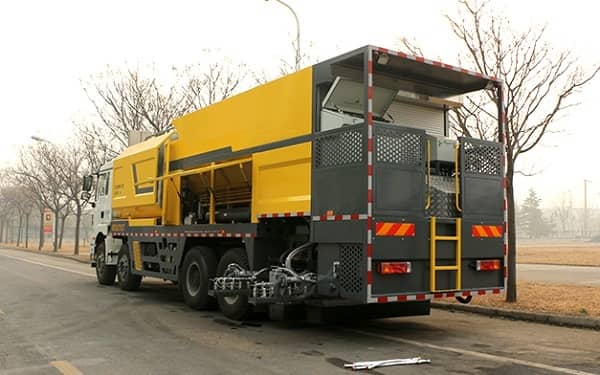 How to maintain the engine of synchronous sealing vehicle_1